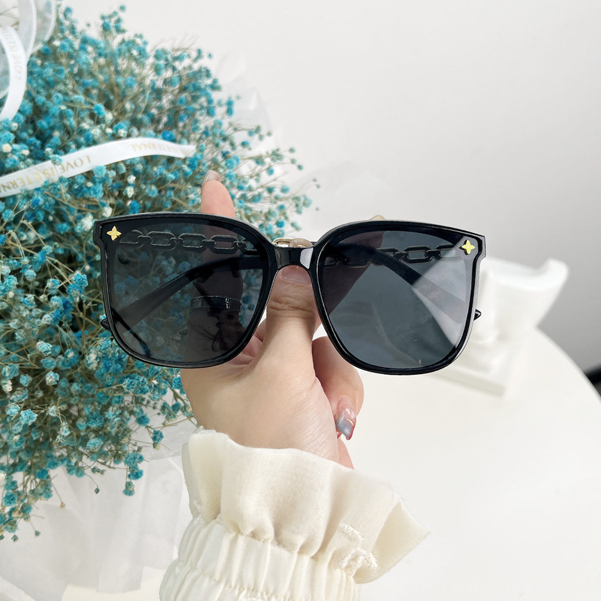 Stylish Polarized Sunglasses for Women and Men